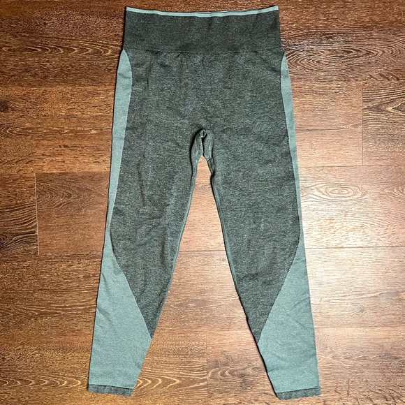 Victorias Secret PINK Seamless Leggings - Picture 2 of 5